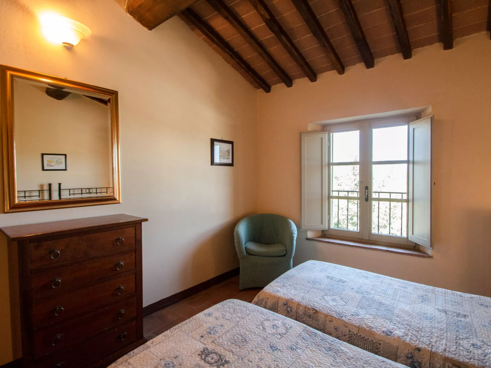 Tenuta-Inside