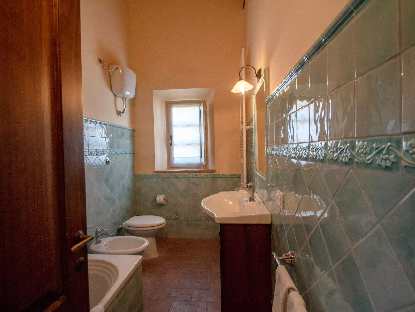 Tenuta-Inside