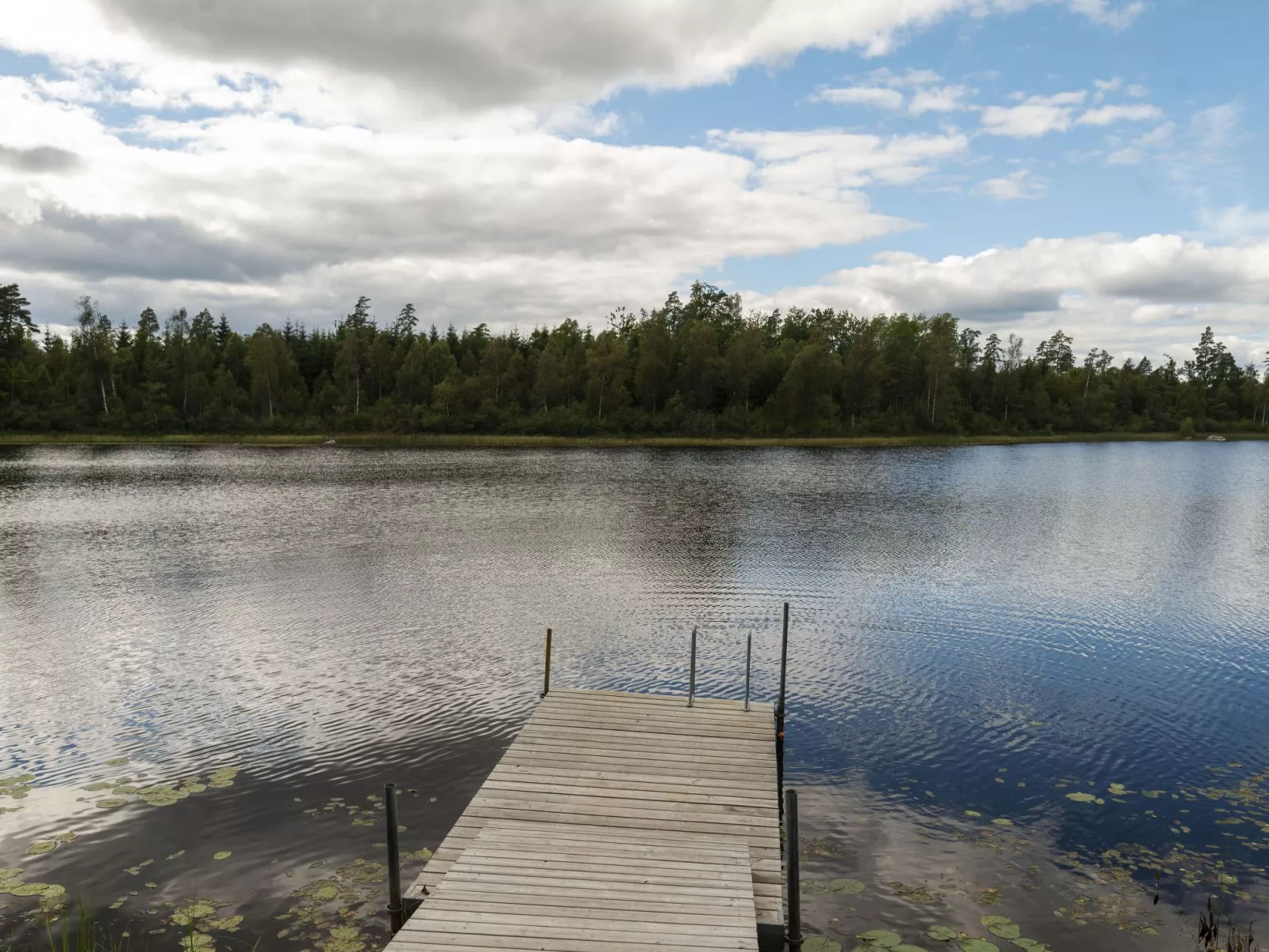 Skogstorp-Outside