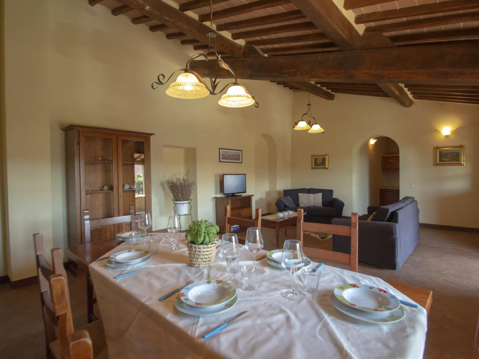 Tenuta-Inside