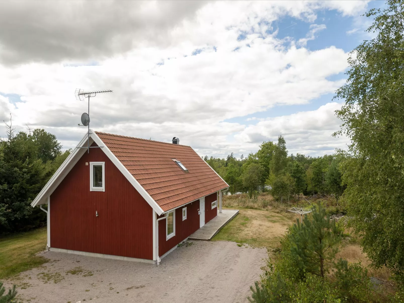 Skogstorp-Outside