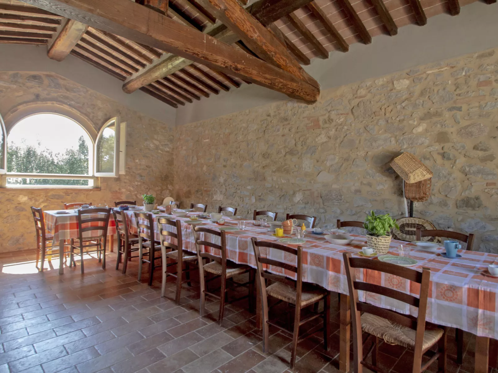 Tenuta-Inside