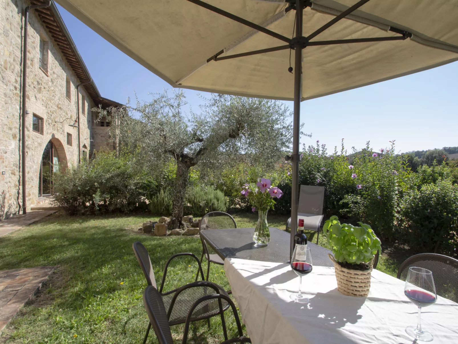 Tenuta-Outside