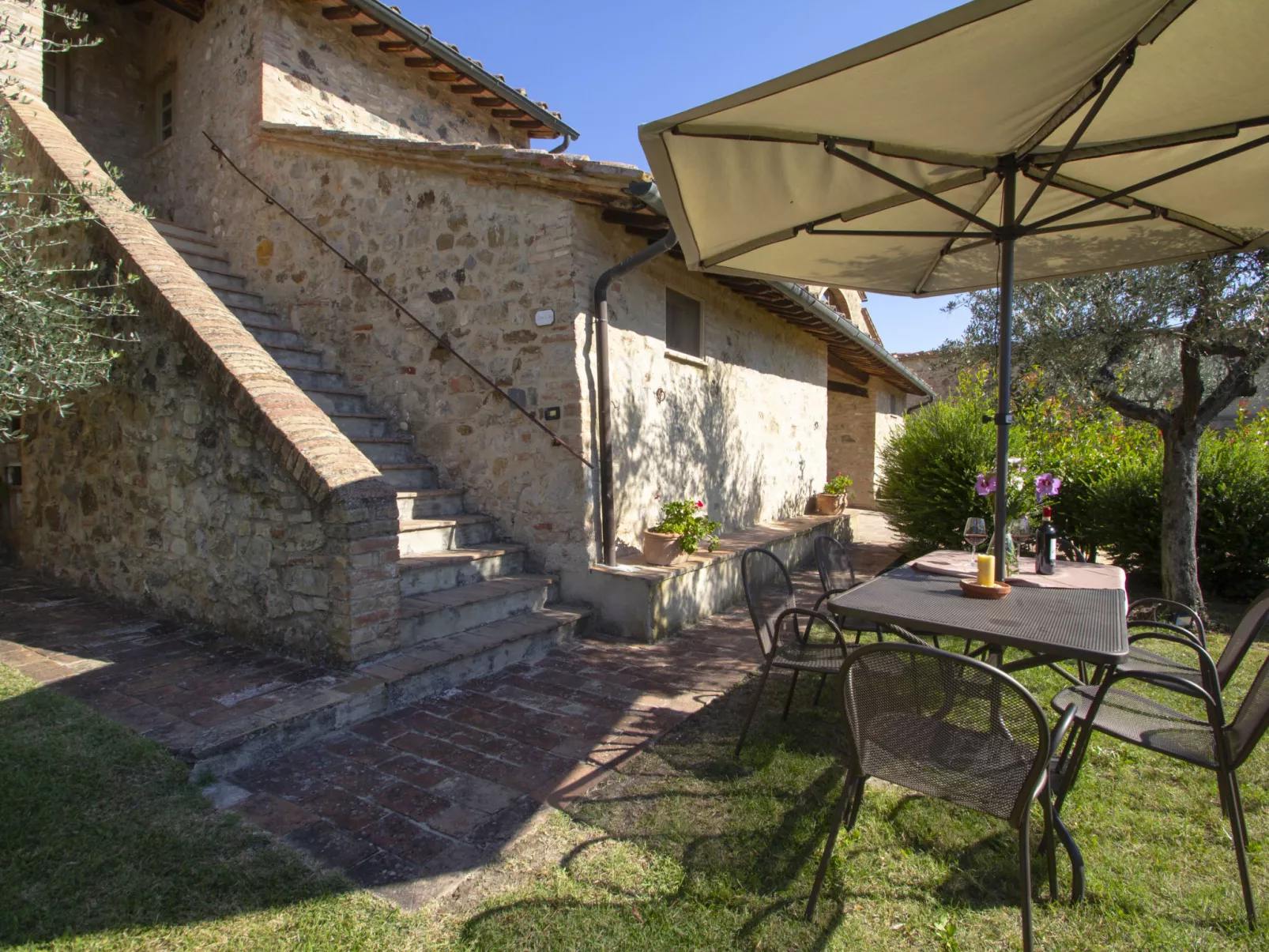 Tenuta-Outside