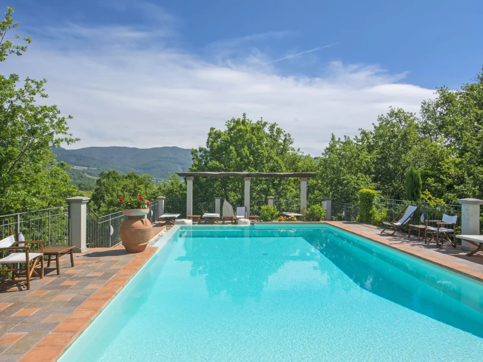 Il Borghetto-Outside