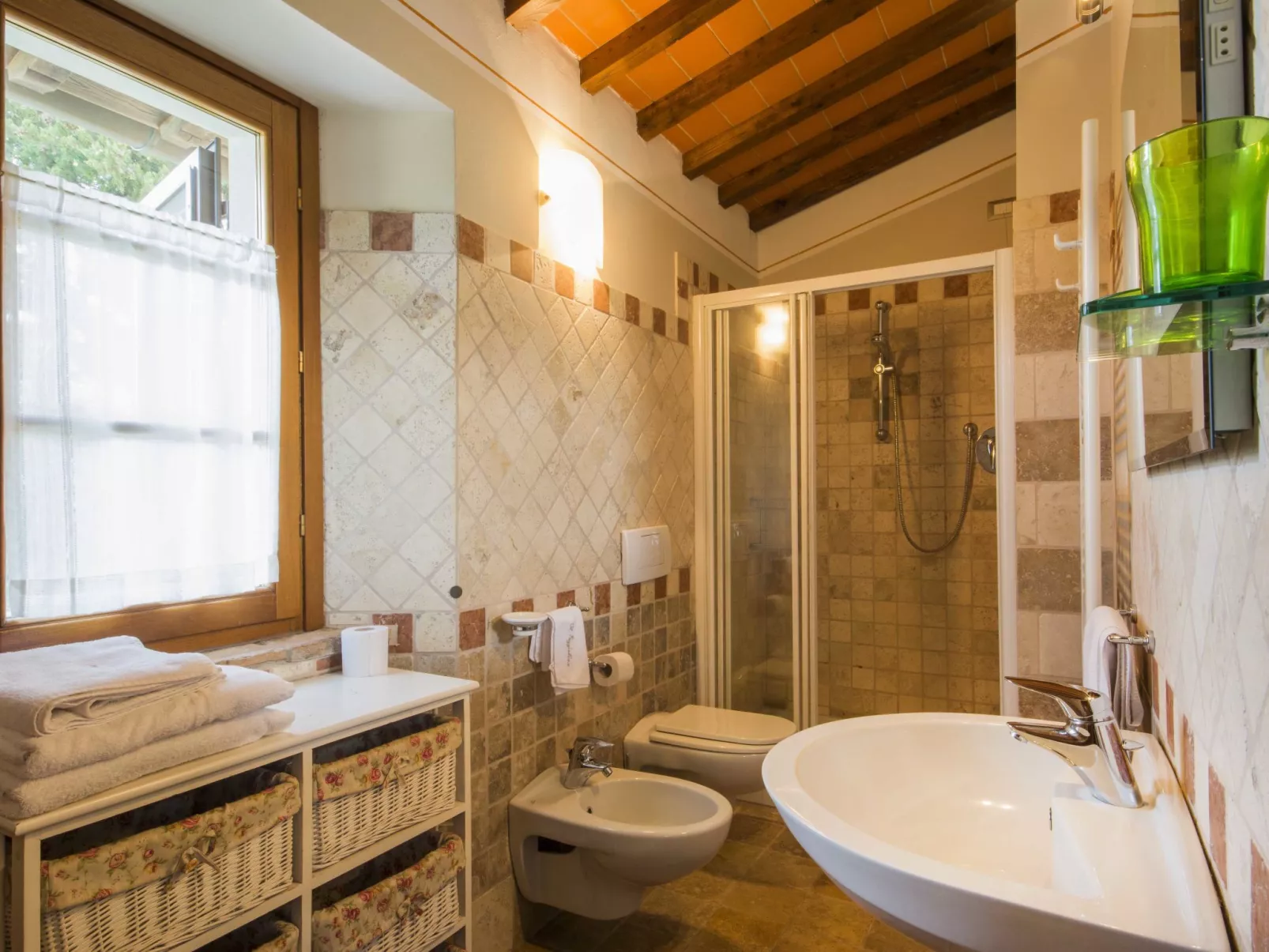 Il Borghetto-Inside
