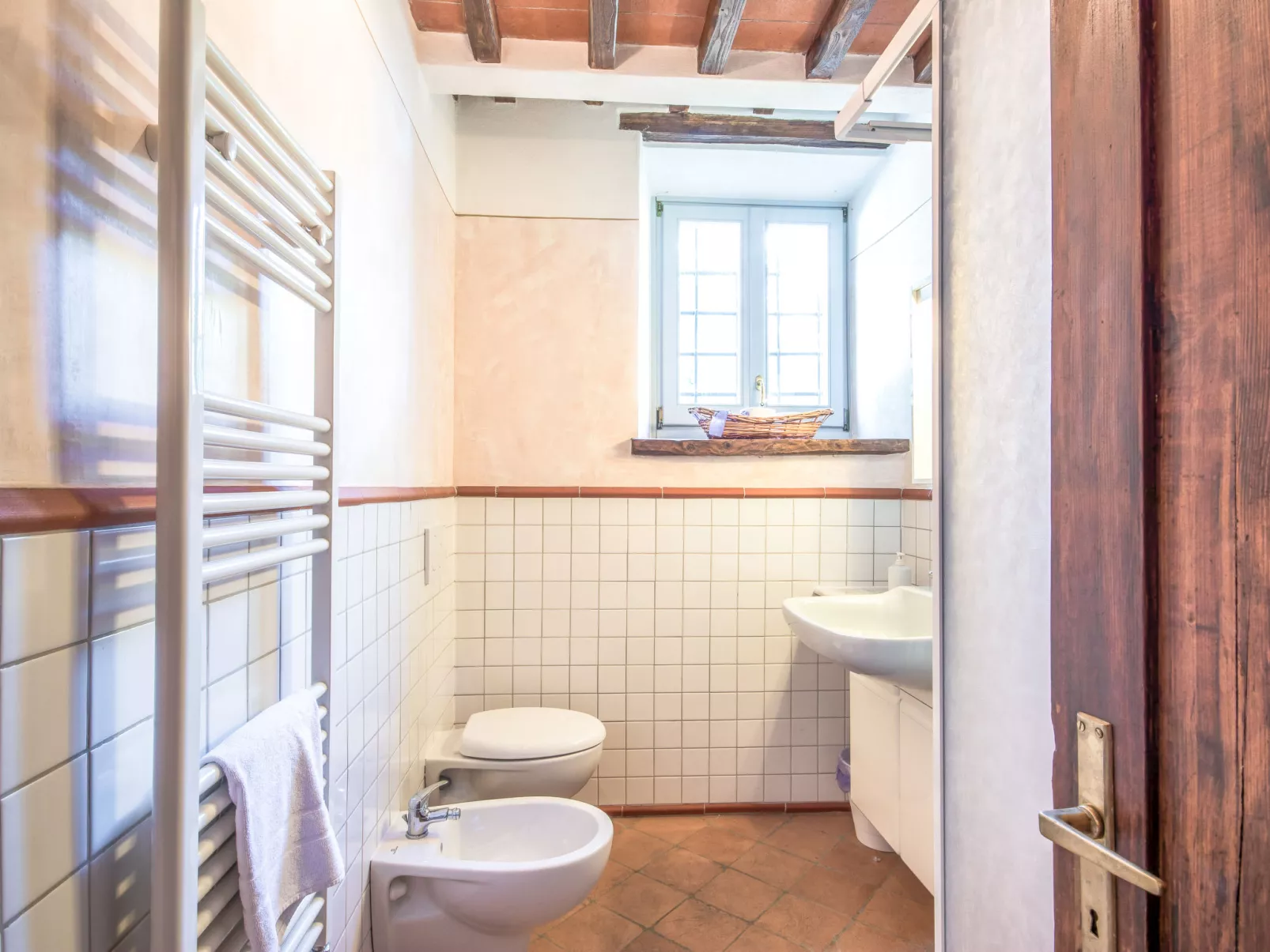 Casale Labbia-Inside
