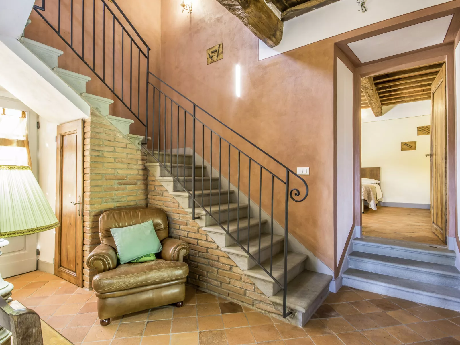 Casale Labbia-Inside