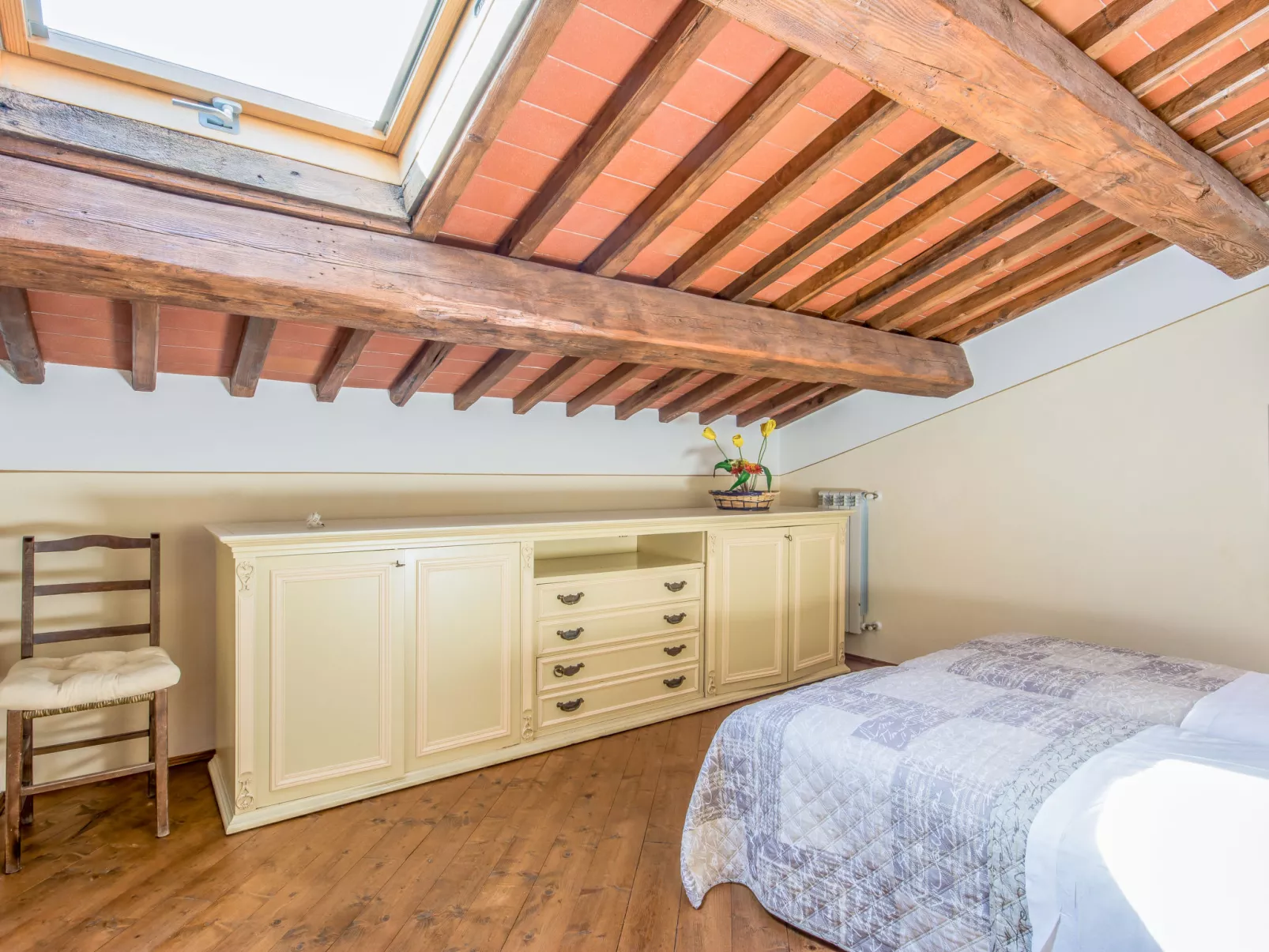 Casale Labbia-Inside