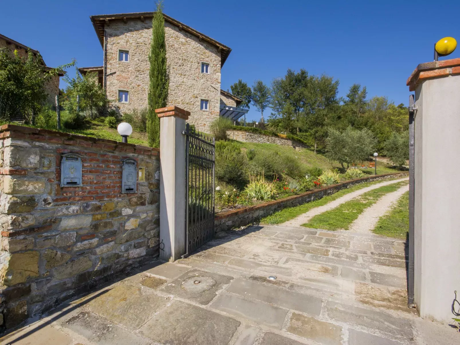 Casale Labbia-Outside