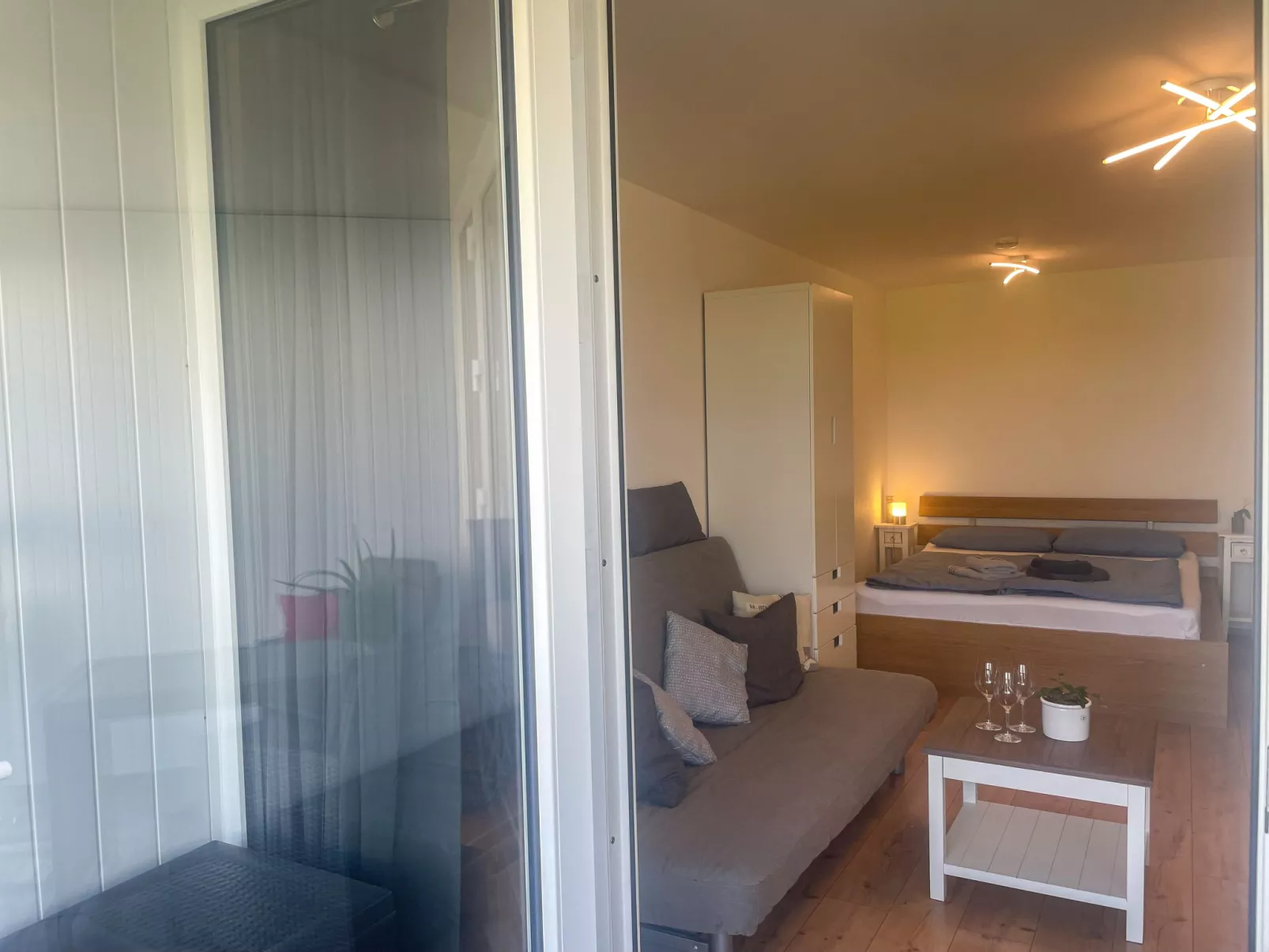 Donau (B 77)-Inside