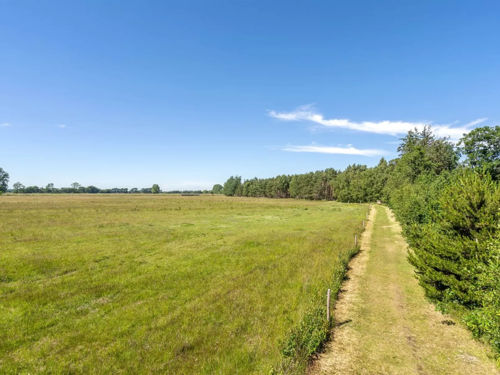 "Taralyn" - 1.3km from the sea-Outside