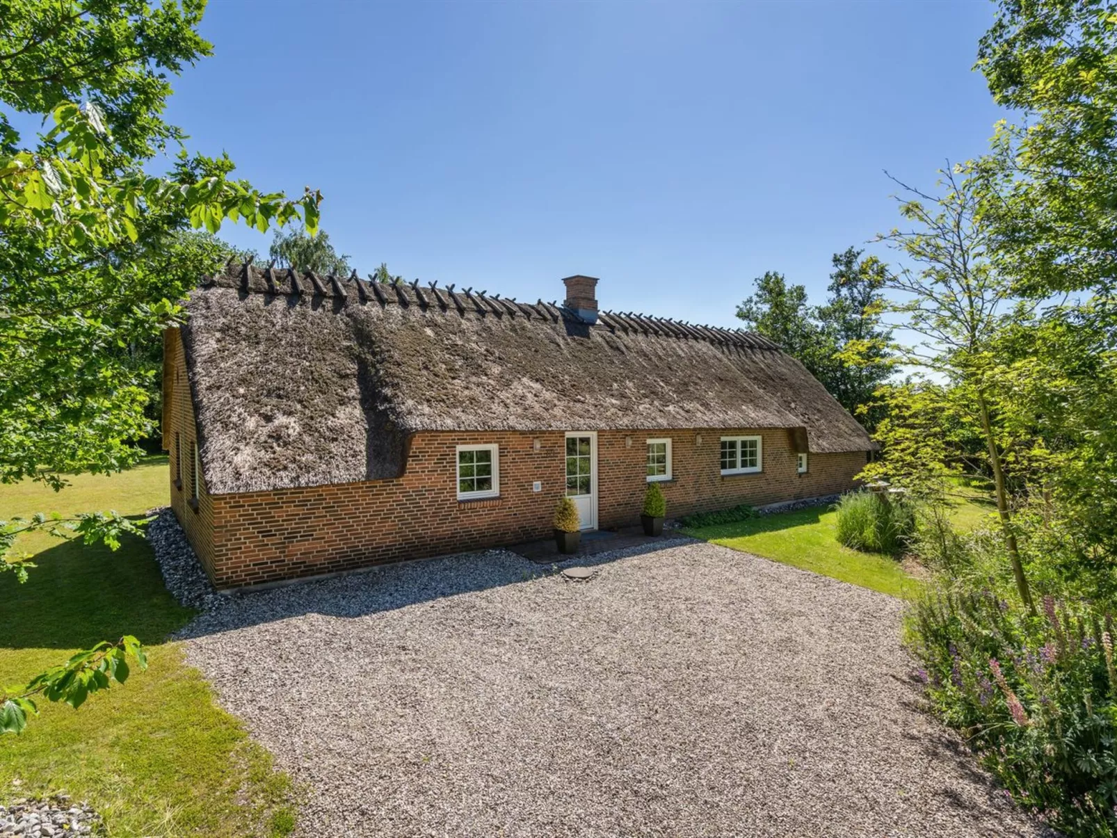"Taralyn" - 1.3km from the sea-Outside