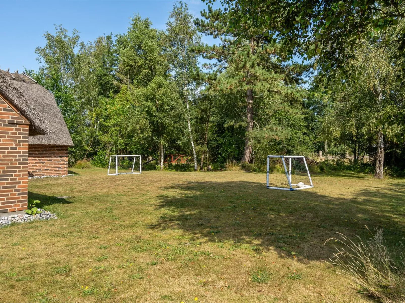 "Taralyn" - 1.3km from the sea-Outside