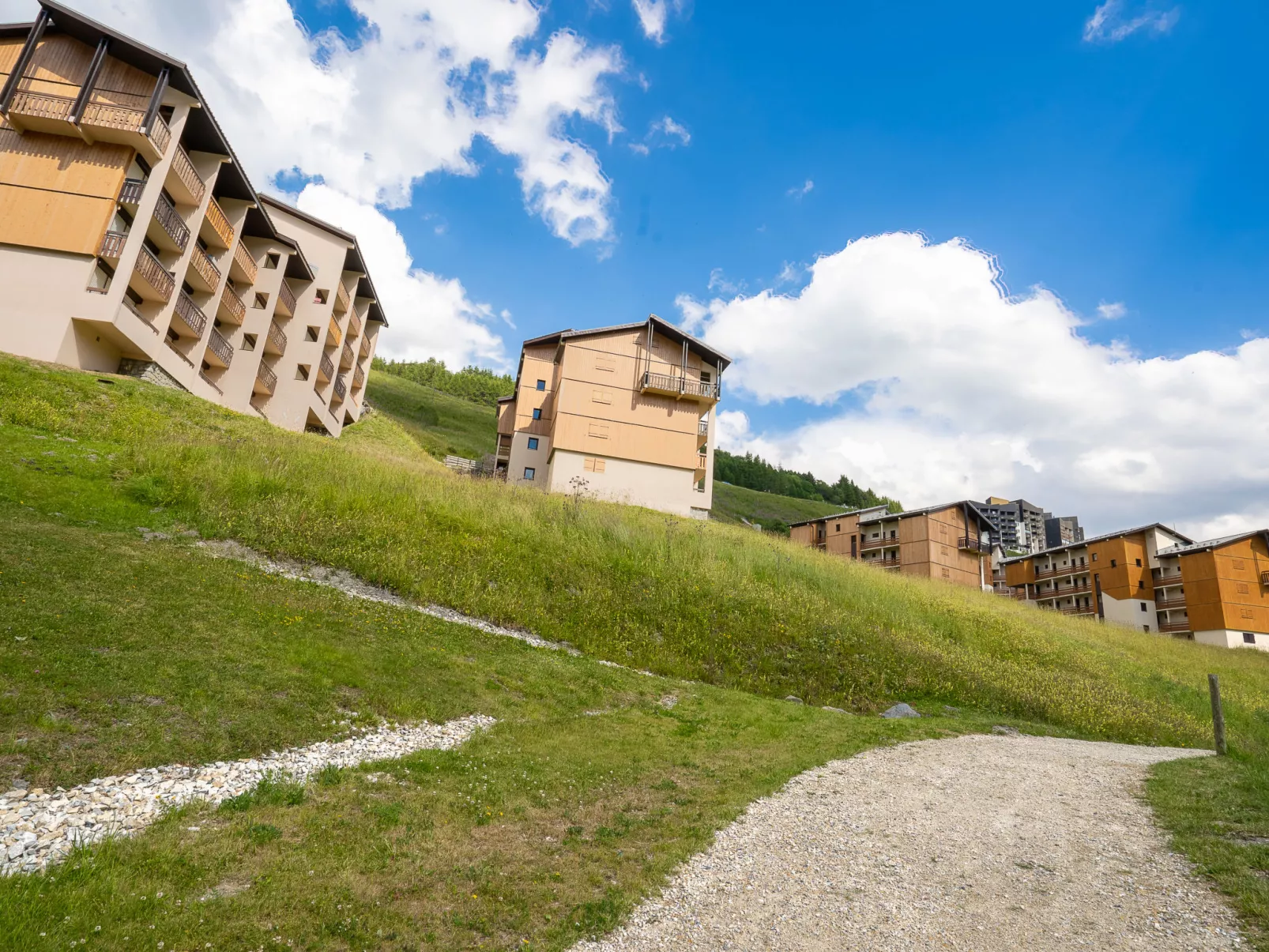 Asters 1208 Batiment B4-Outside