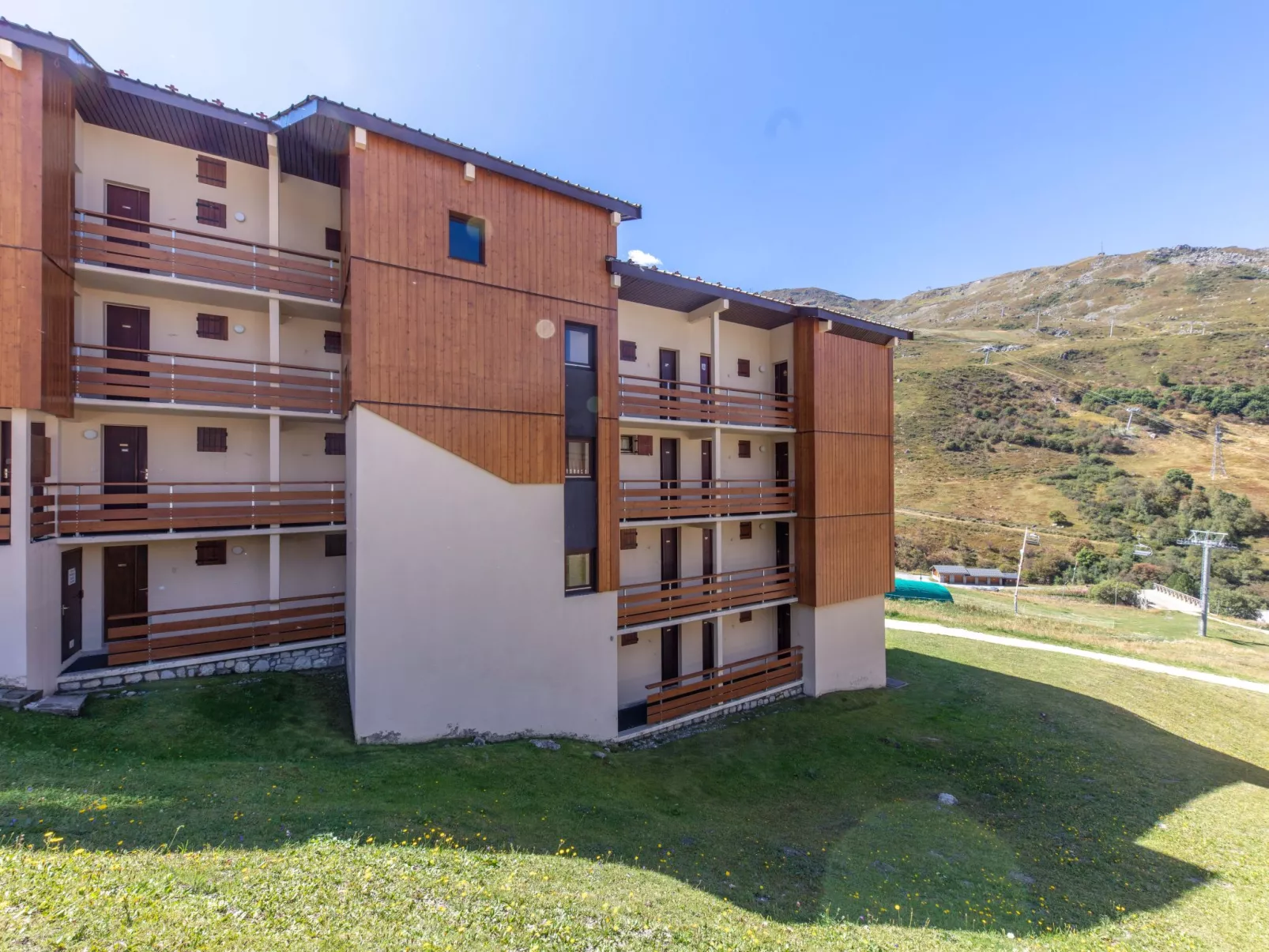 Asters 1208 Batiment B4-Outside