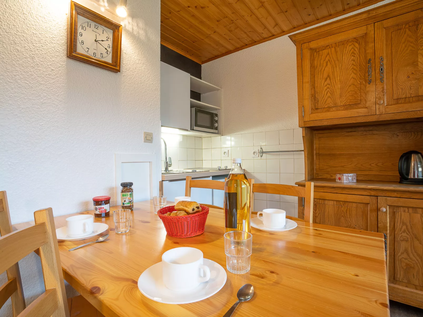Asters 1215 Bâtiment B4-Dedans