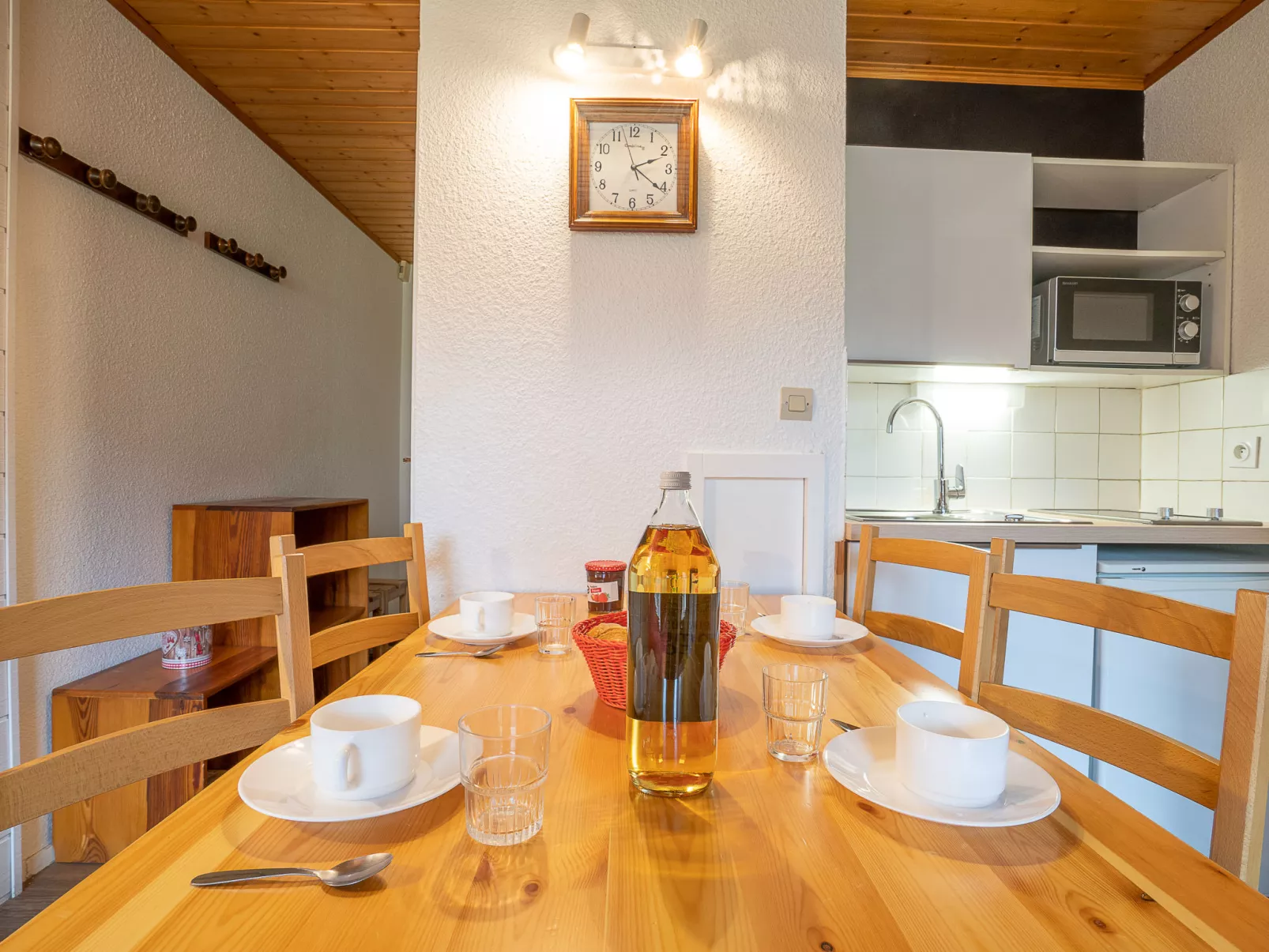 Asters 1215 Bâtiment B4-Dedans