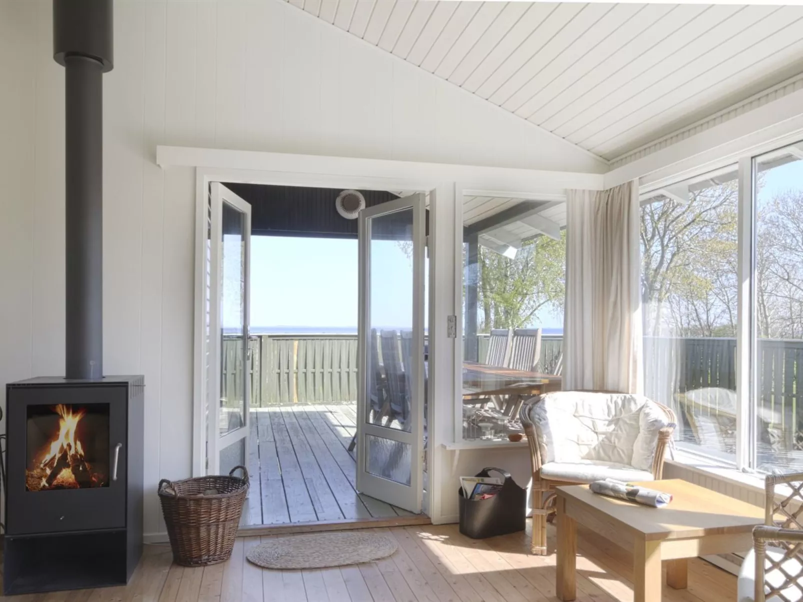 "Bridgette" - 100m from the sea-Inside