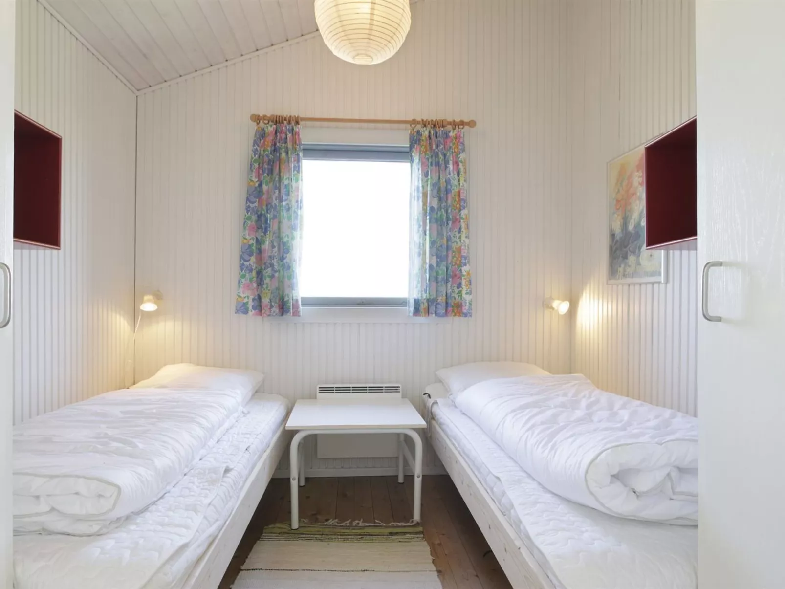 "Bridgette" - 100m from the sea-Inside