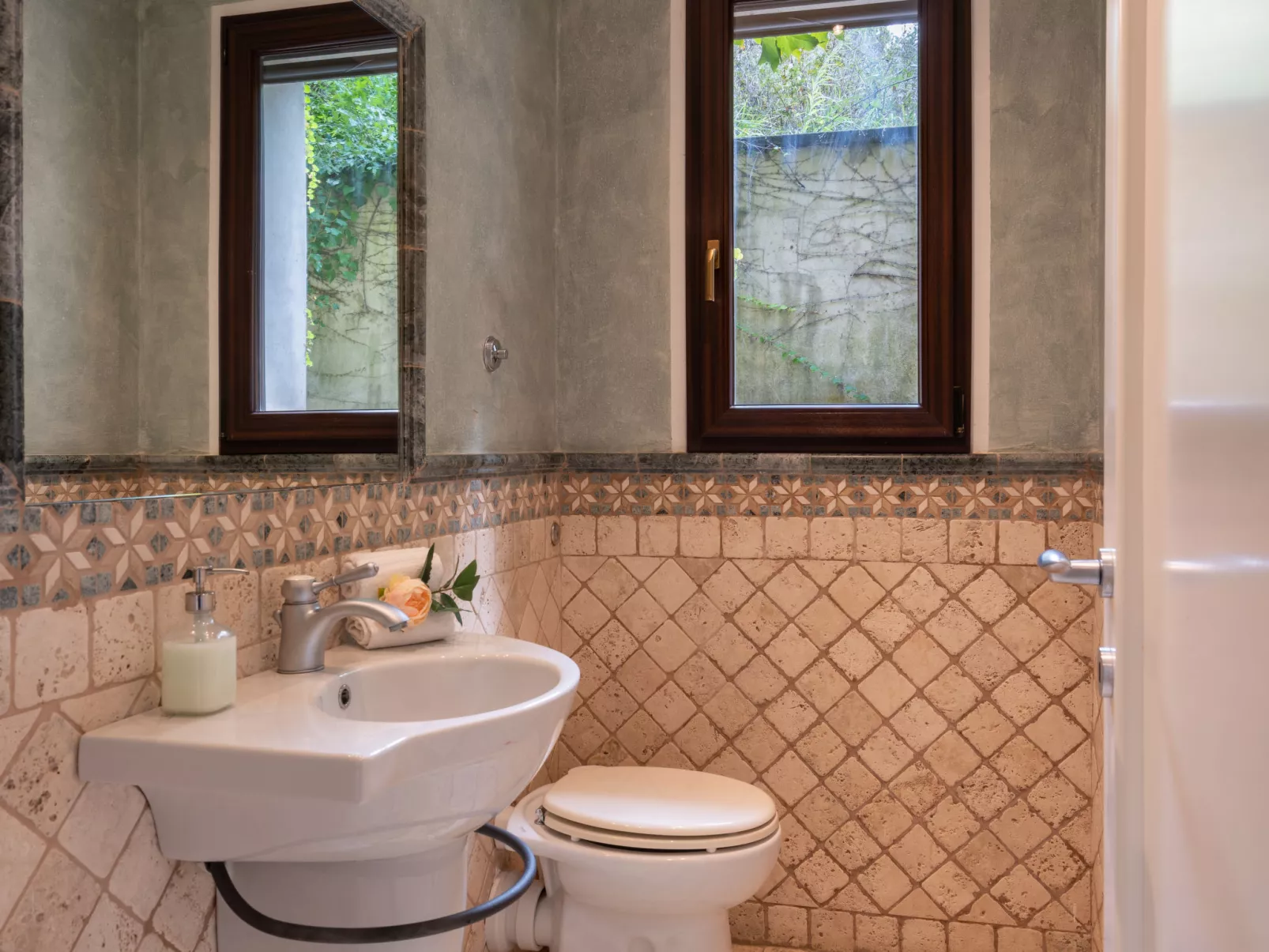 Villa Vittoria-Inside