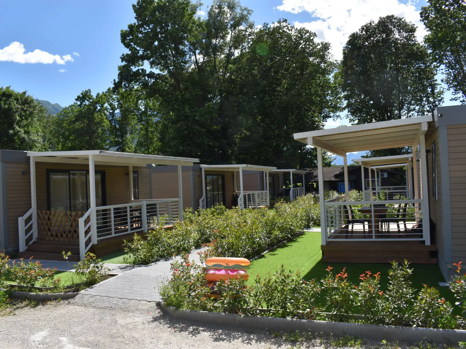 Bungalow Isola Premium-Outside