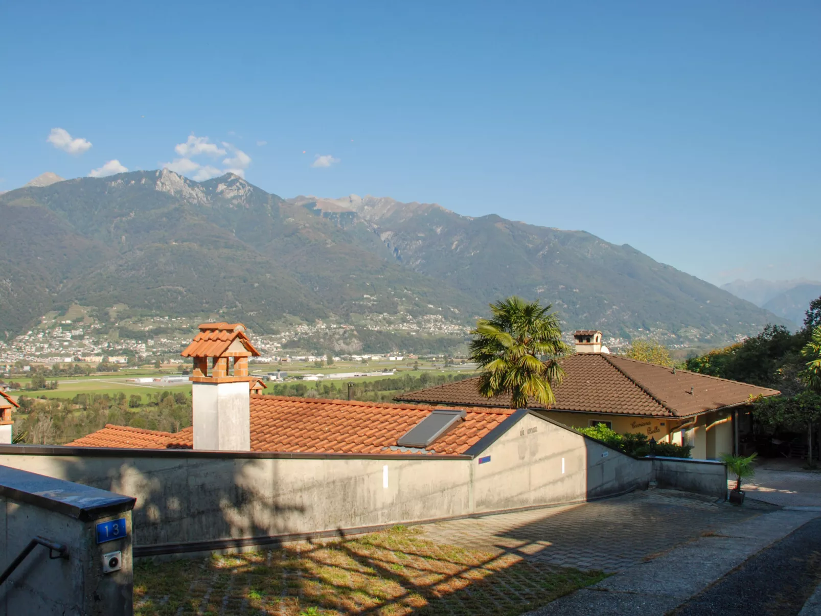 Casa Cavriana-Outside