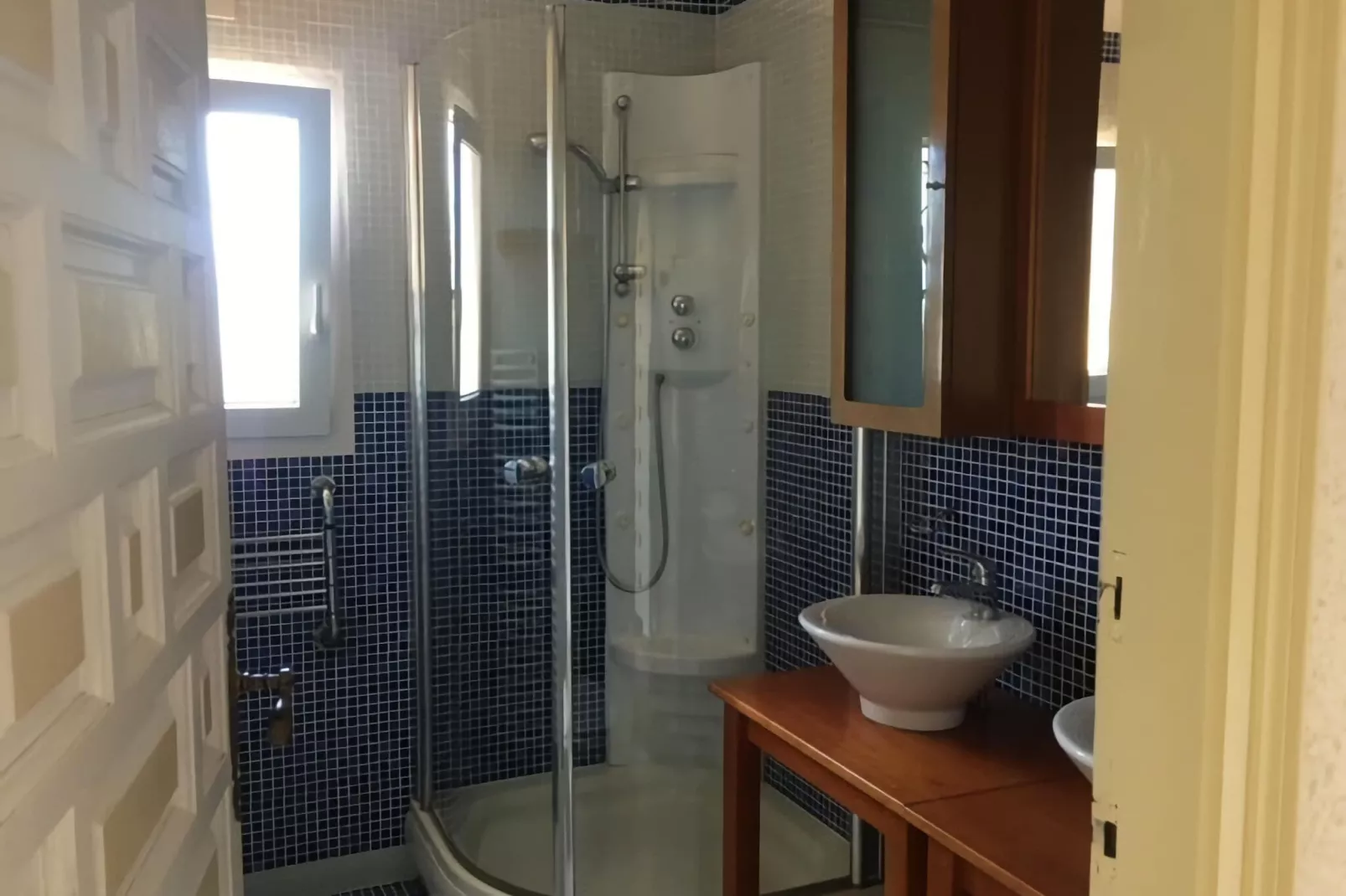 La Roca-Bathroom