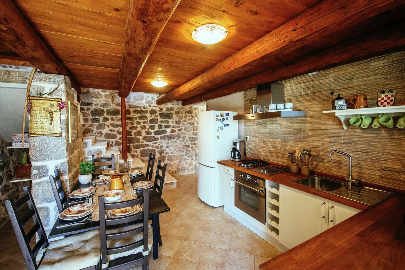 Casa Gracia-Dining room