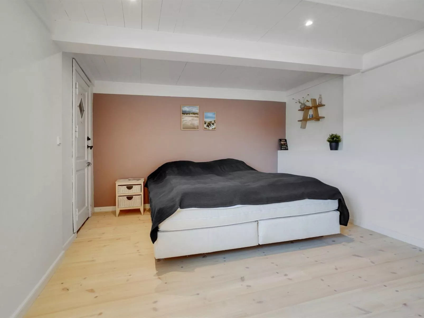 "Edelgard" - 4.5km from the sea-Inside
