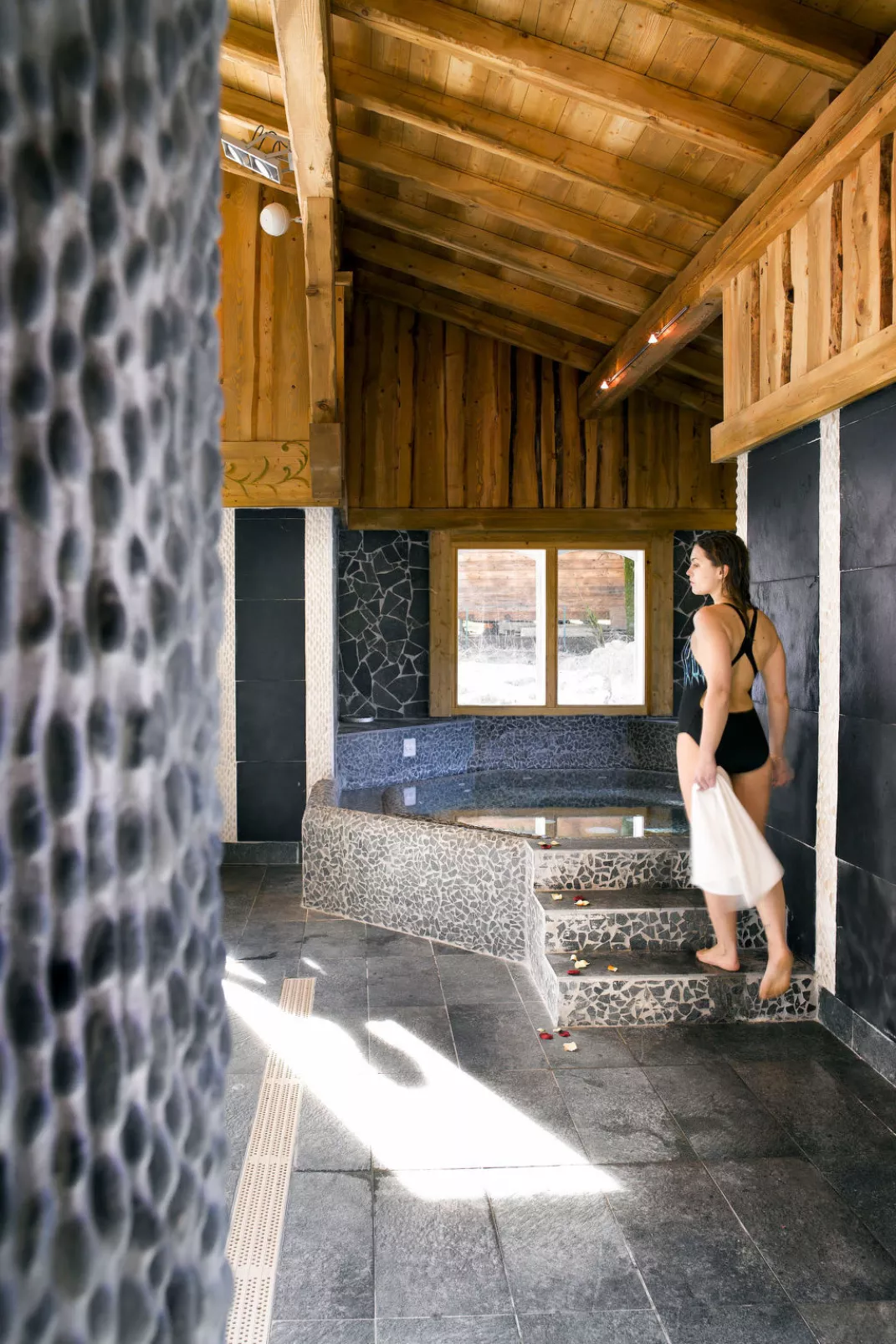 CGHRés&Spa Hameau Pierre Blanche-Dedans