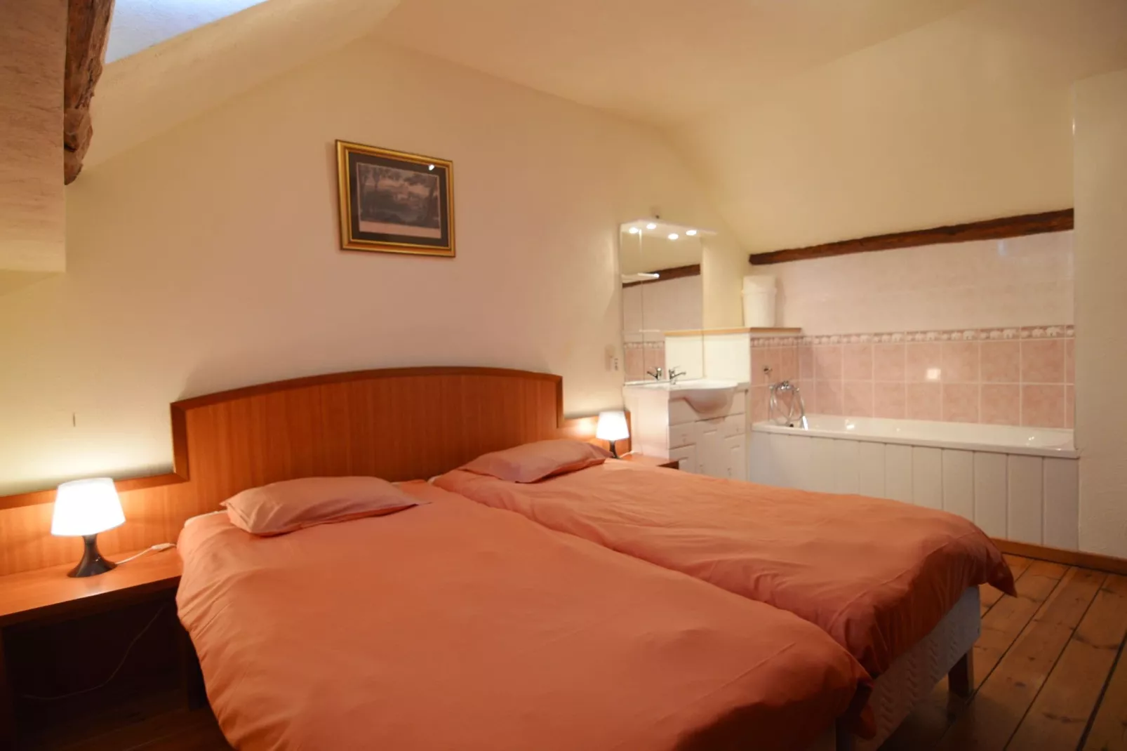 La Coupe de Champagne-Bedroom