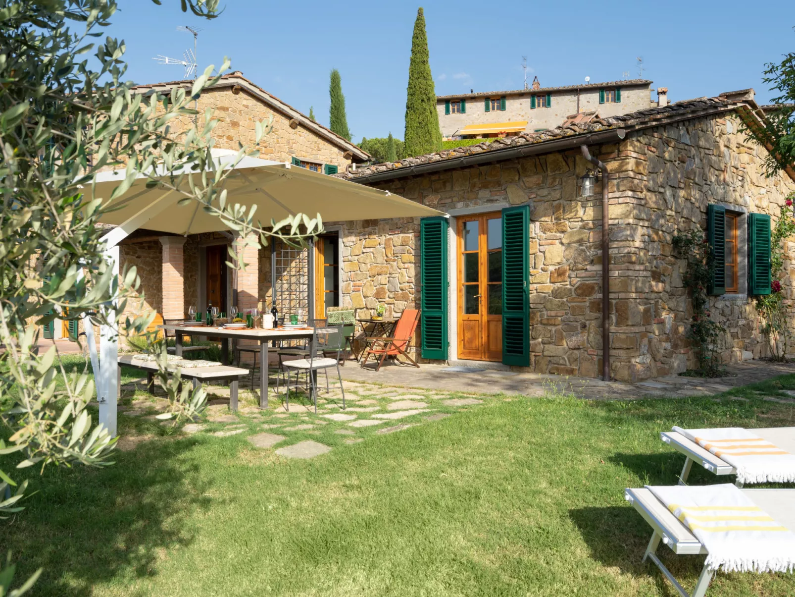 Casa 360-Outside