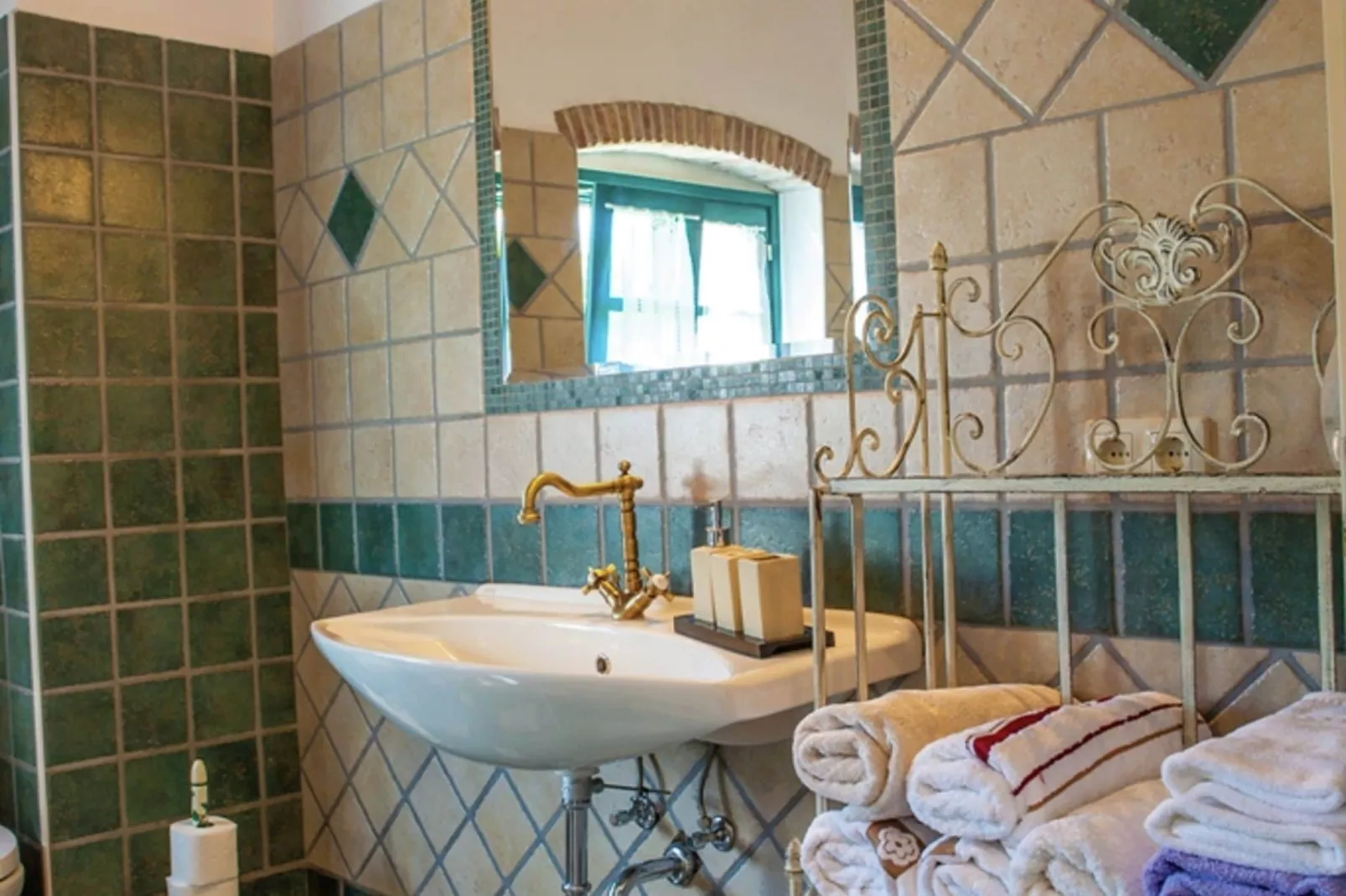 Vicenca-Bathroom