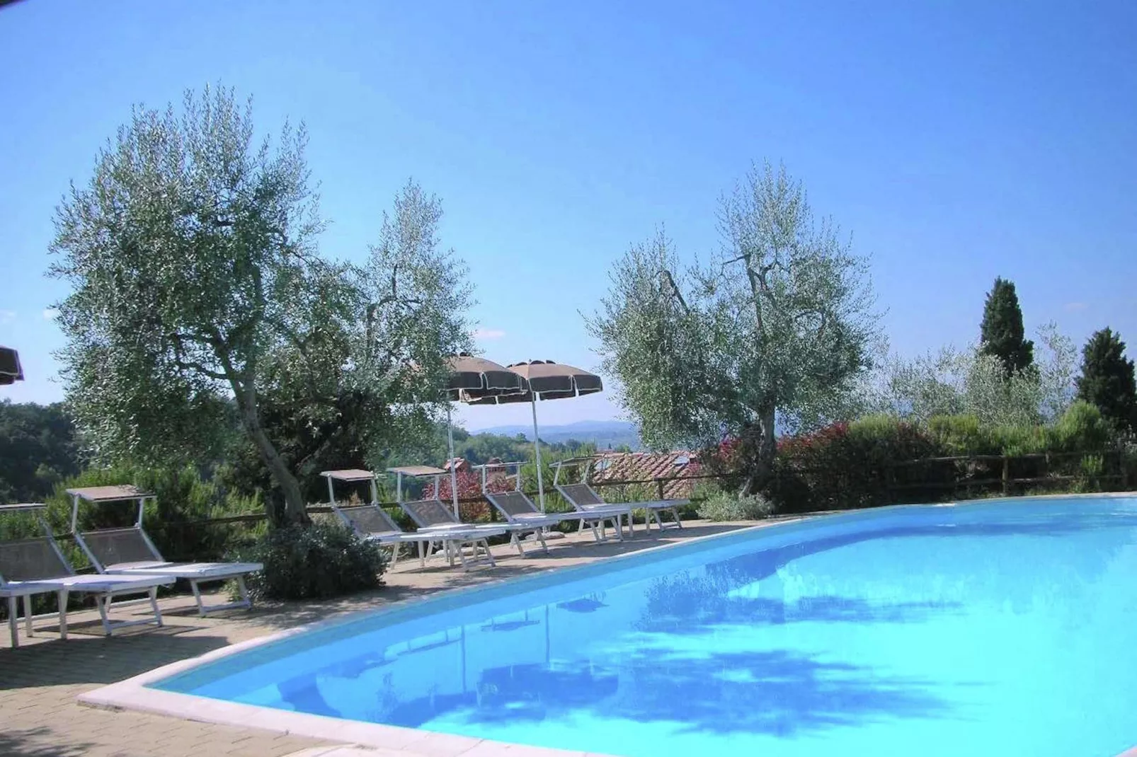 Rondine-Pool