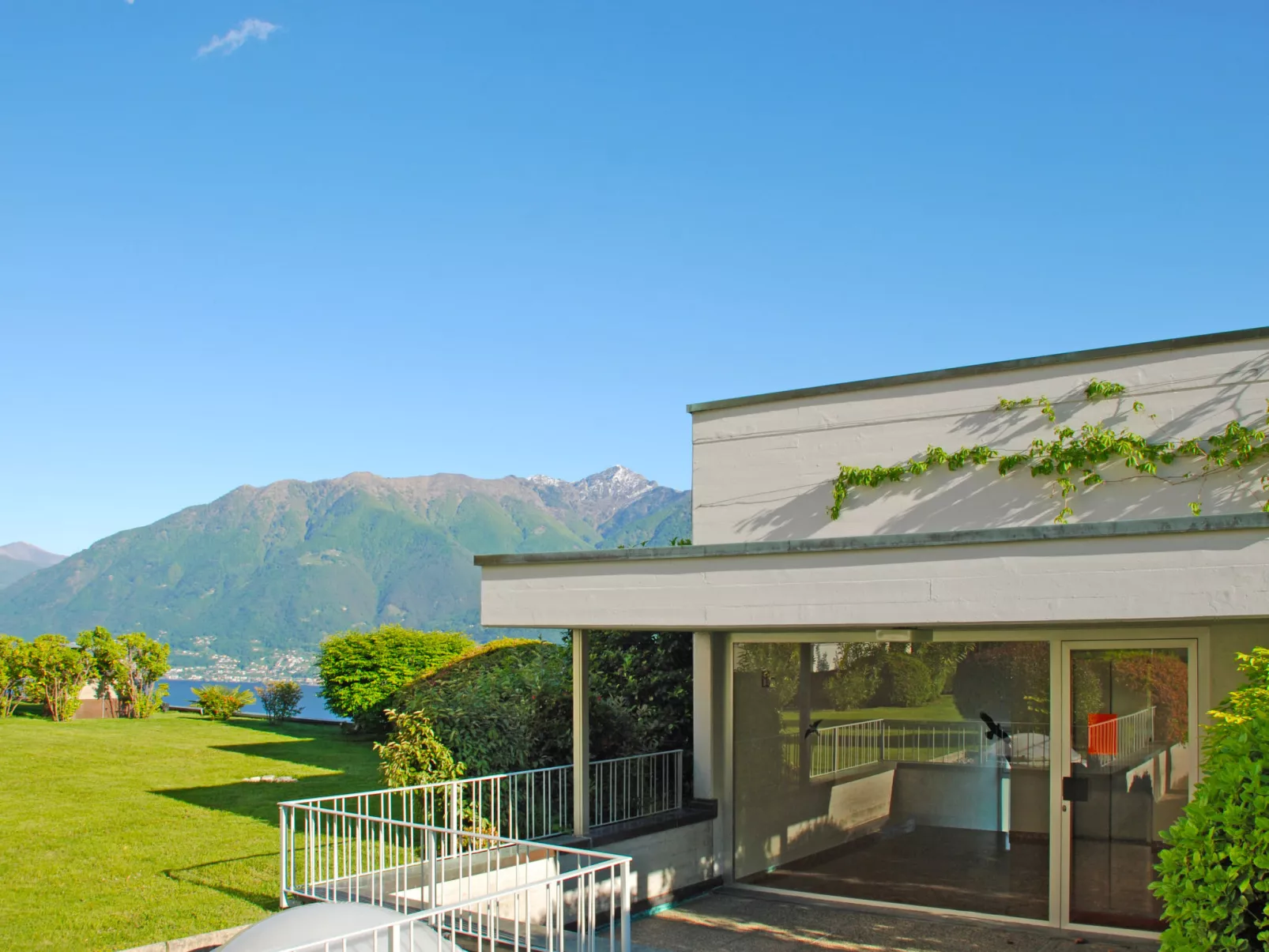 Vista Panorama-Outside