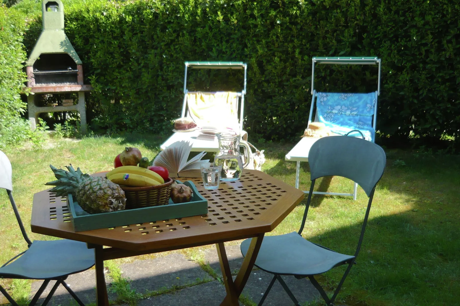 Rondine-Gardens summer