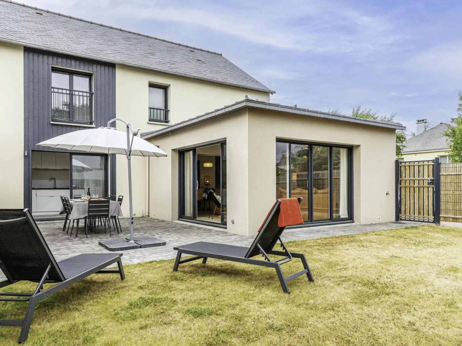 Maison les Dunes-Outside