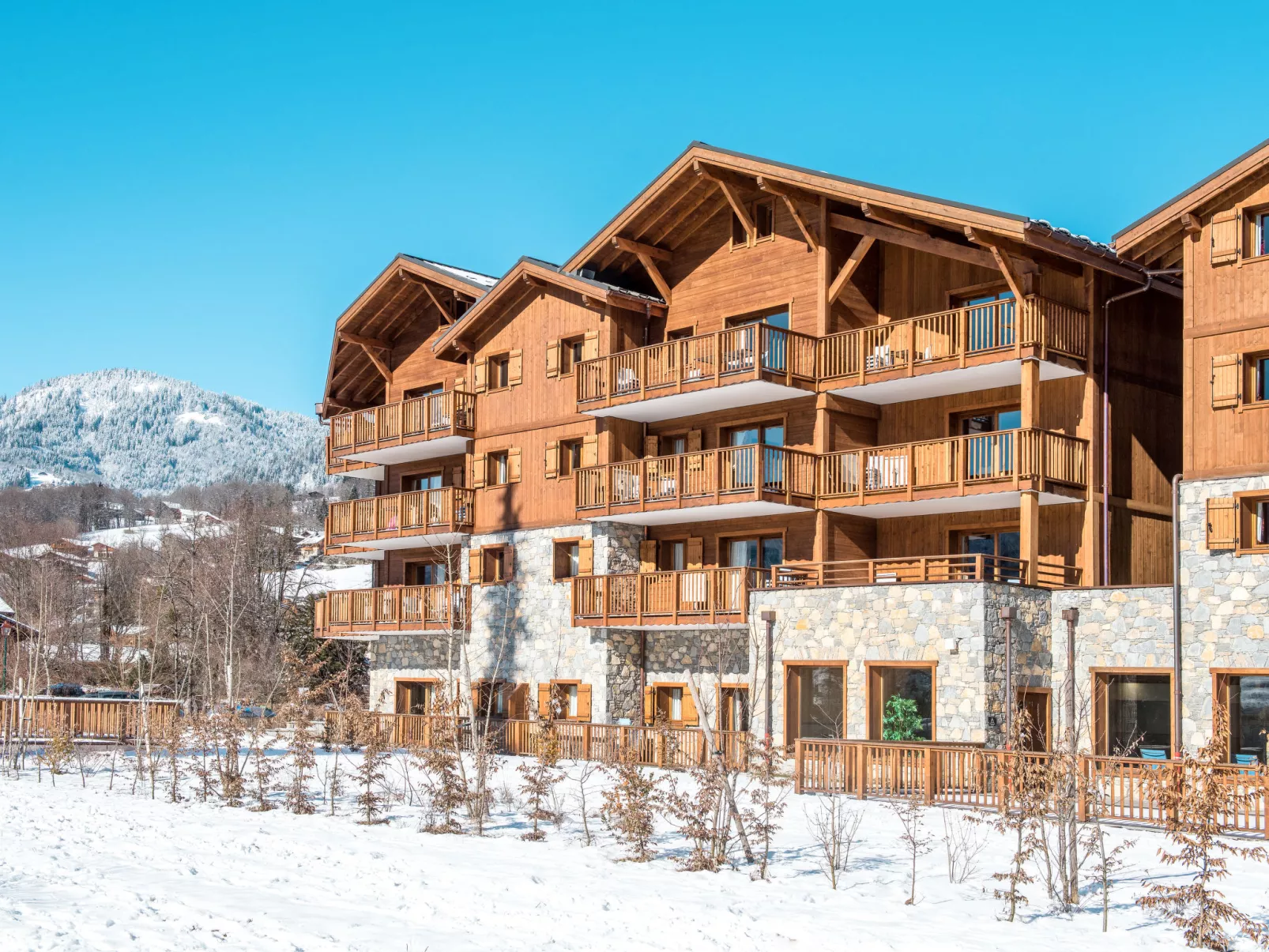 CGH Rés&Spa Chalets de Laÿssia-Outside