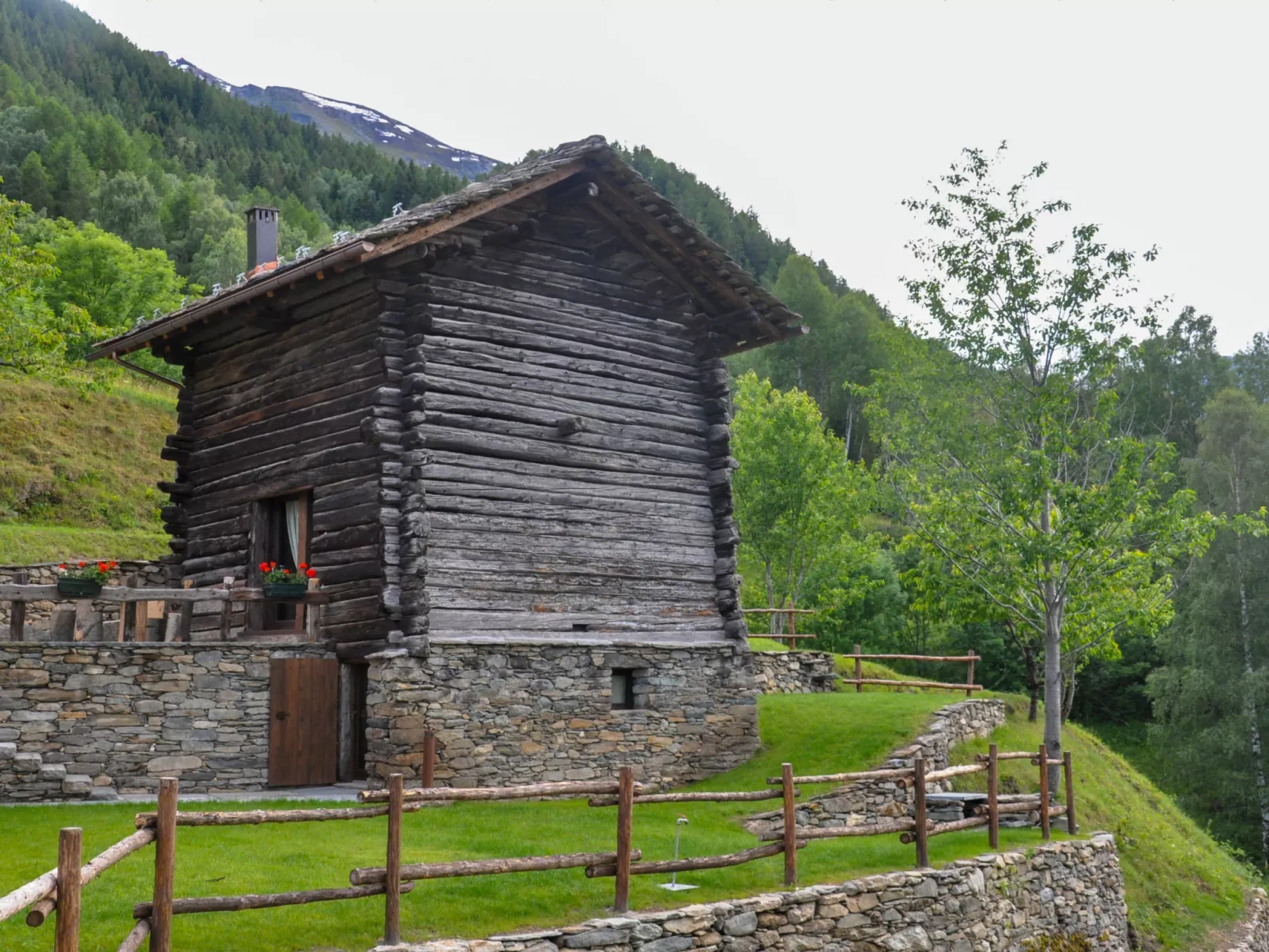 Chalet les Combes-Outside