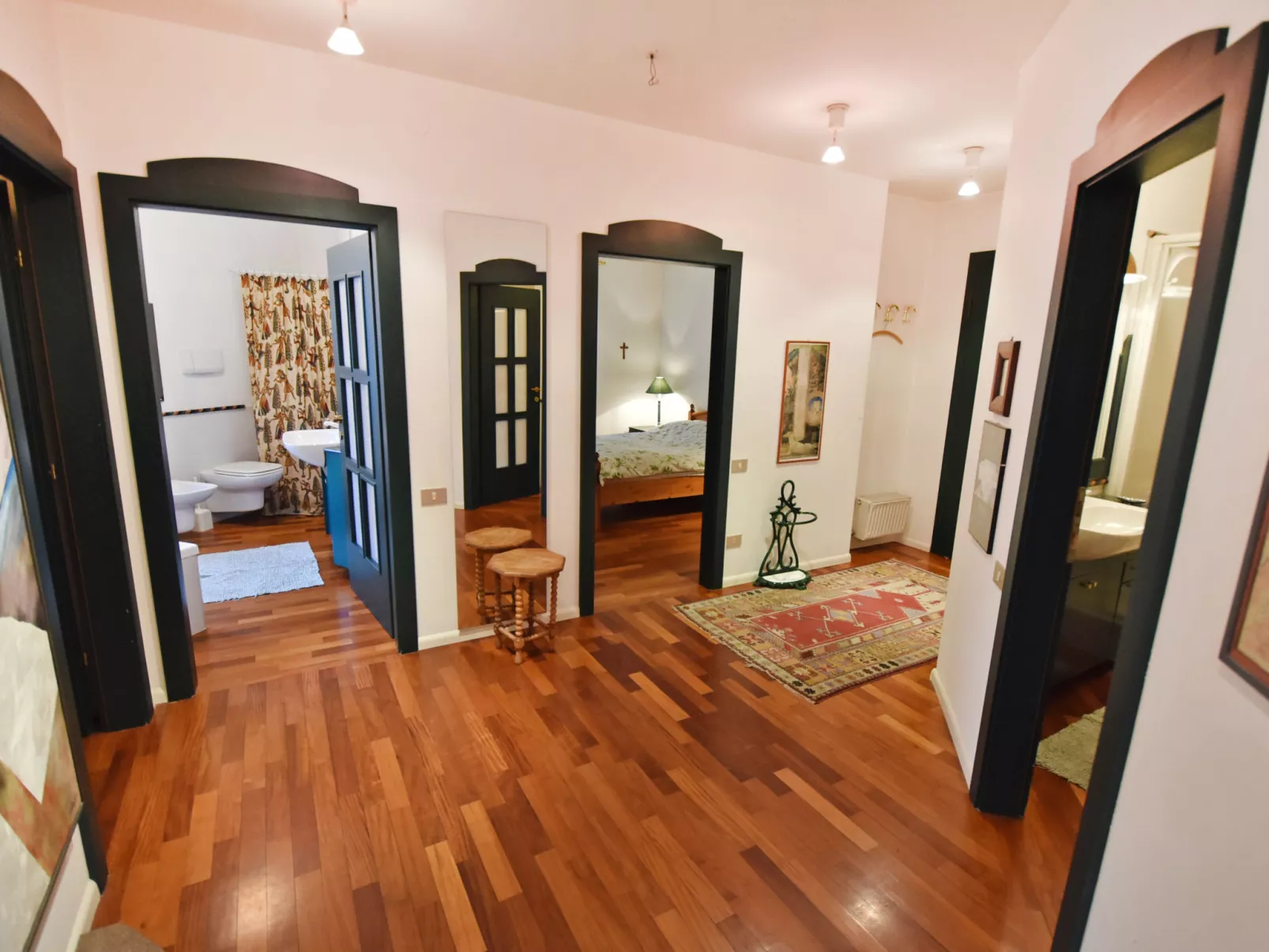 Villa Esperia-Inside