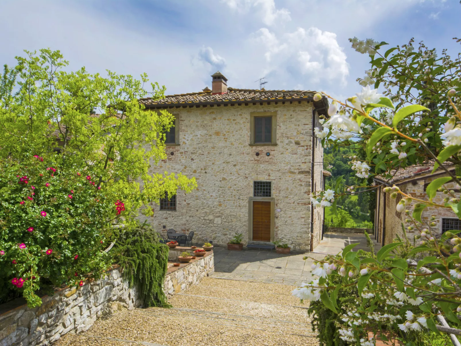 Il Salone-Outside