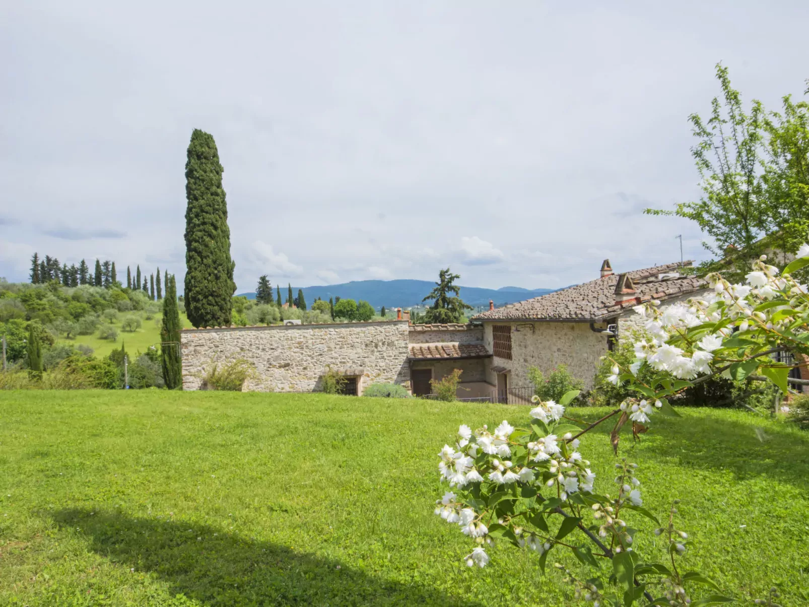 Il Salone-Outside