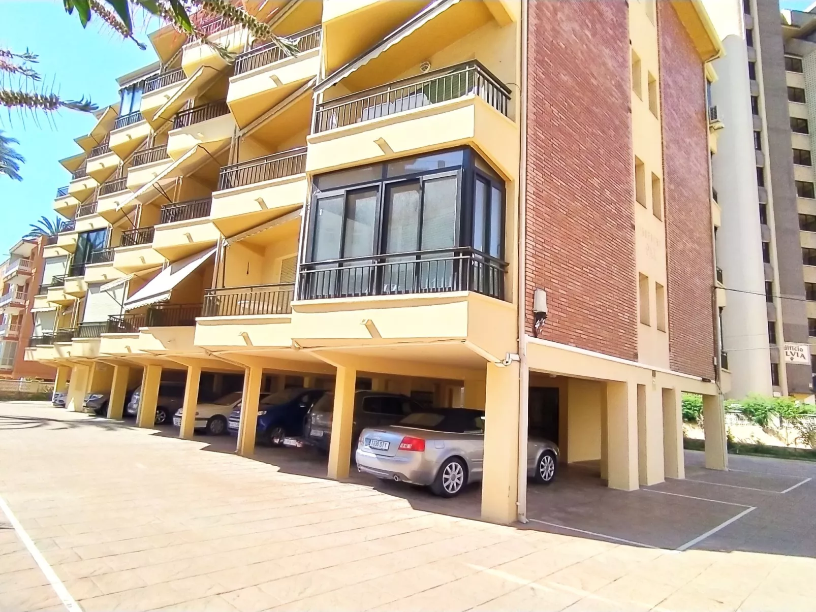 Cala Benidorm-Outside