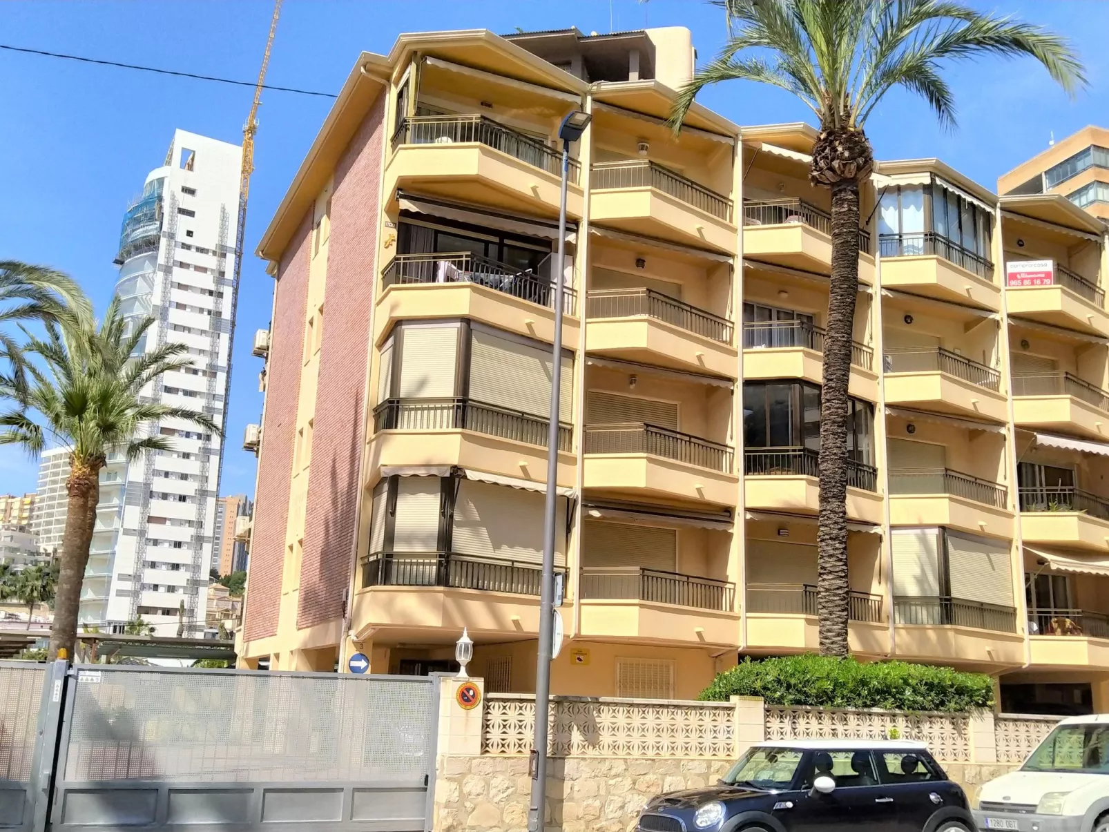Cala Benidorm-Outside