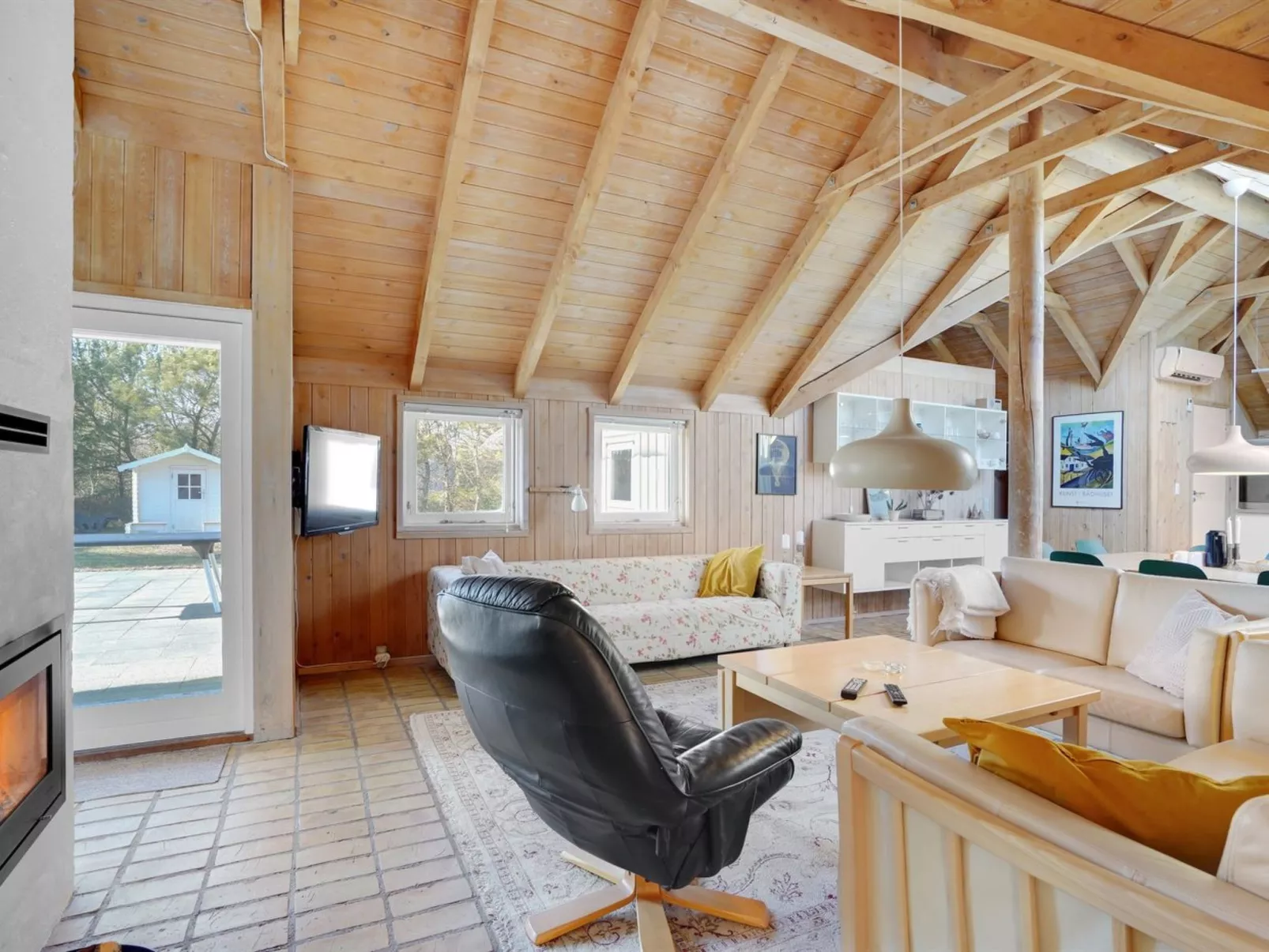 "Waldar" - 900m from the sea-Inside