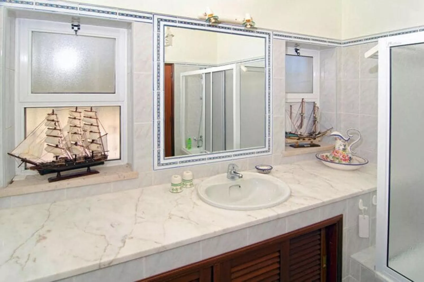 Holiday home in Lagos-Bathroom