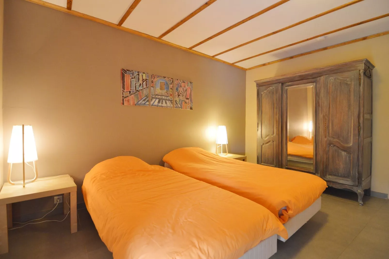 Outrewarchenne-Bedroom