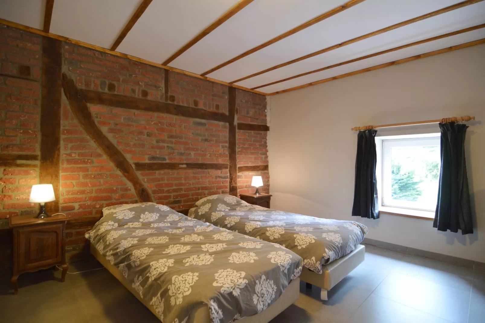 Outrewarchenne-Bedroom