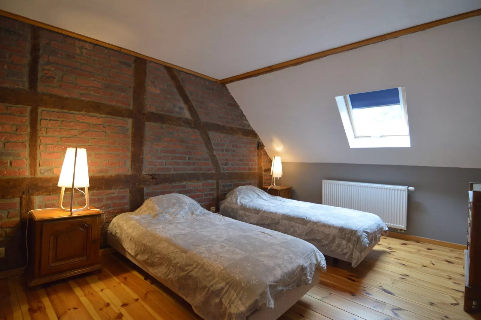 Outrewarchenne-Bedroom